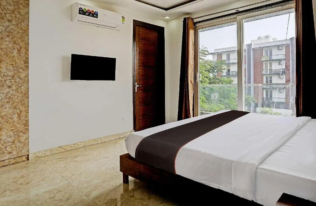 Hotel Uk House Gurgaon